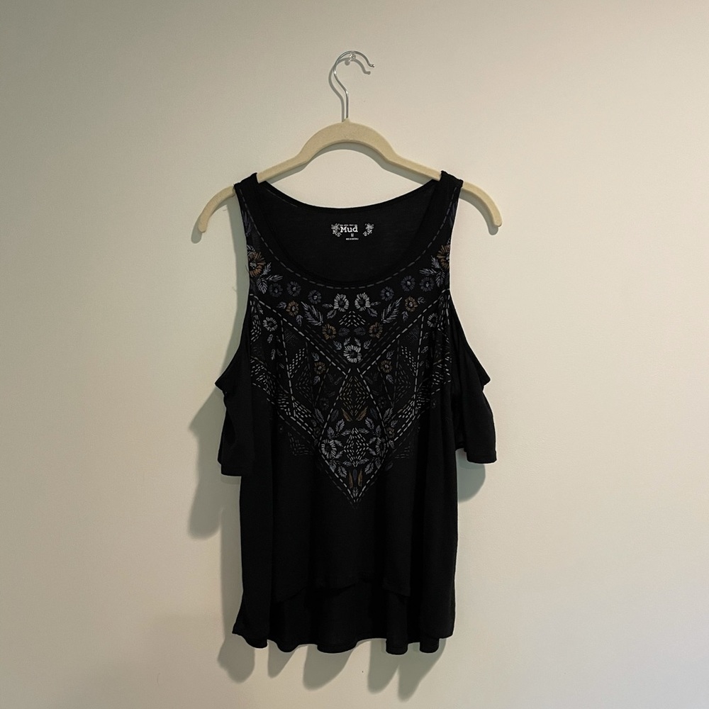 Cold Shoulder Top - Picture 3 of 4